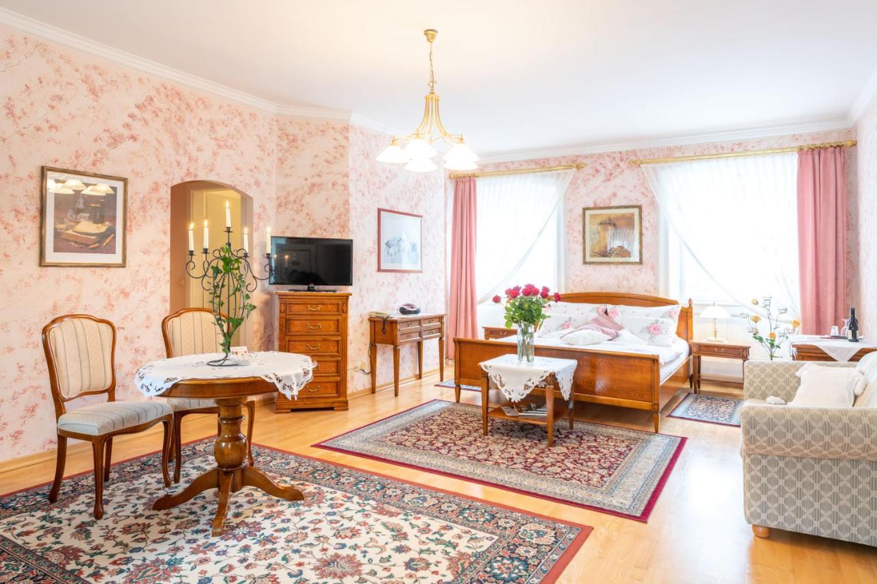 Schlosshotel Rosenau Superior Schloss Rosenau Kültér fotó