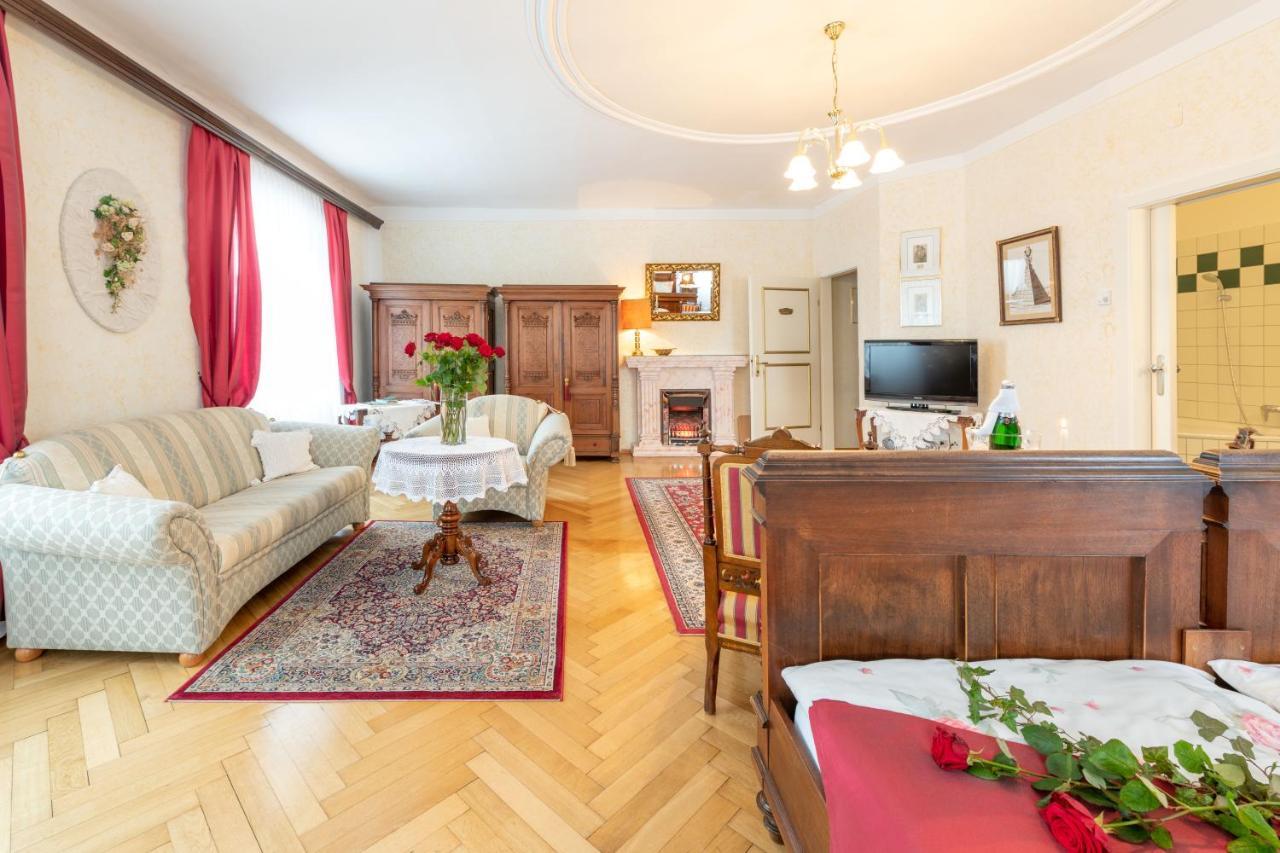 Schlosshotel Rosenau Superior Schloss Rosenau Kültér fotó